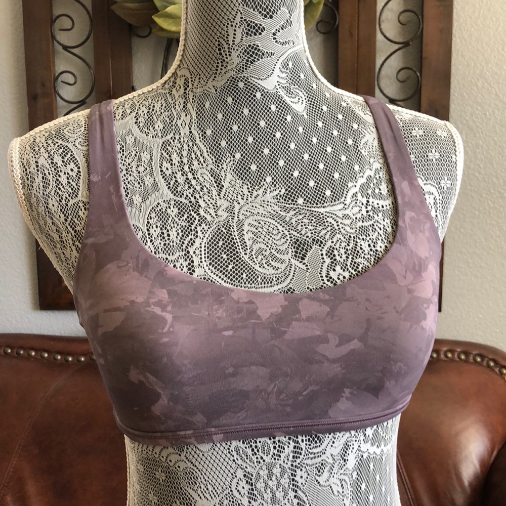Lululemon 🍋 Free To Be sport bra